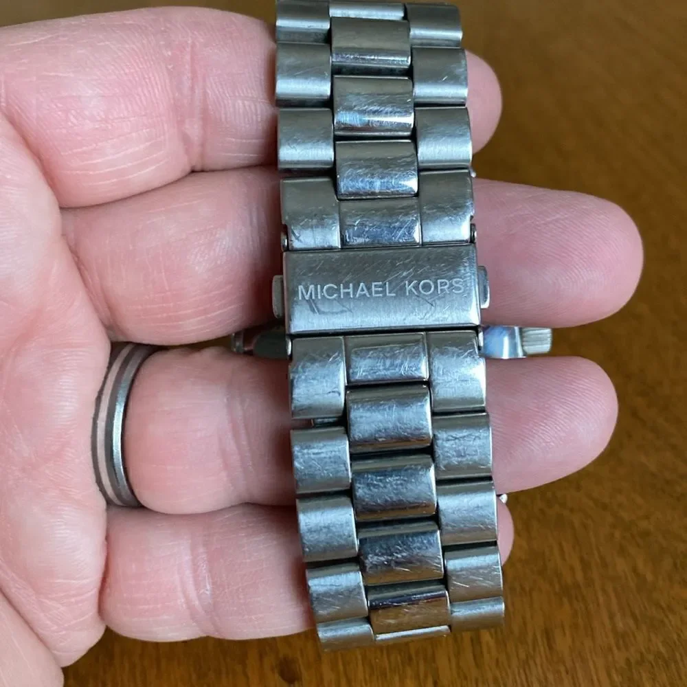 Michael Kors Runway Silver Dial Silver Stainless Steel Strap Watch For Men